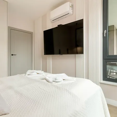 Апартаменты Luxury With Parking And Air Conditioning In By Renters Prestige