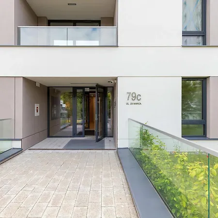 Appartement Luxury With Parking And Air Conditioning In By Renters Prestige *