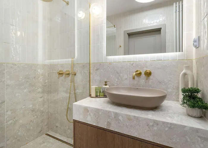 Luxury With Parking And Air Conditioning In By Renters Prestige