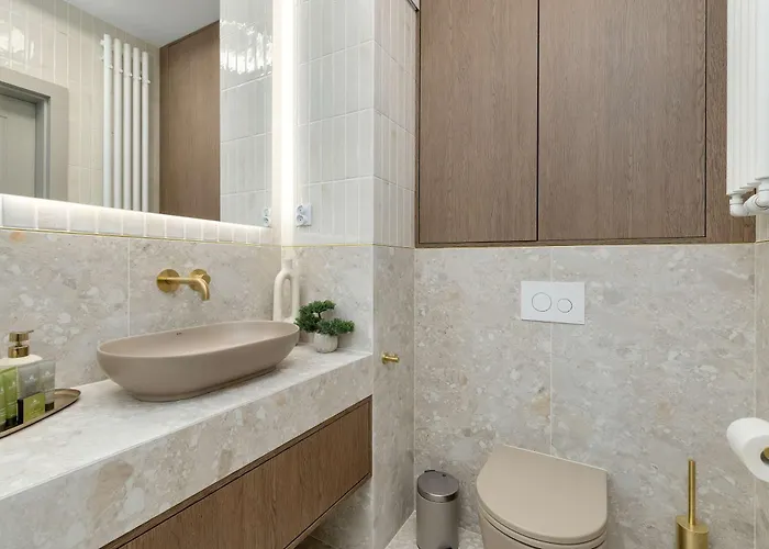 Lägenhet Luxury With Parking And Air Conditioning In By Renters Prestige